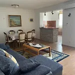 Diana דירה אופטיה