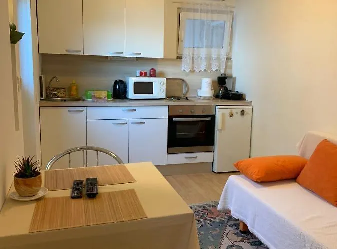 戴安娜公寓 * 奥帕提亚